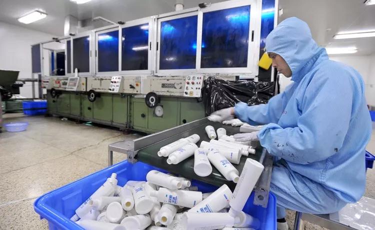 洁尔阴洗液对空气和人体的消毒作用