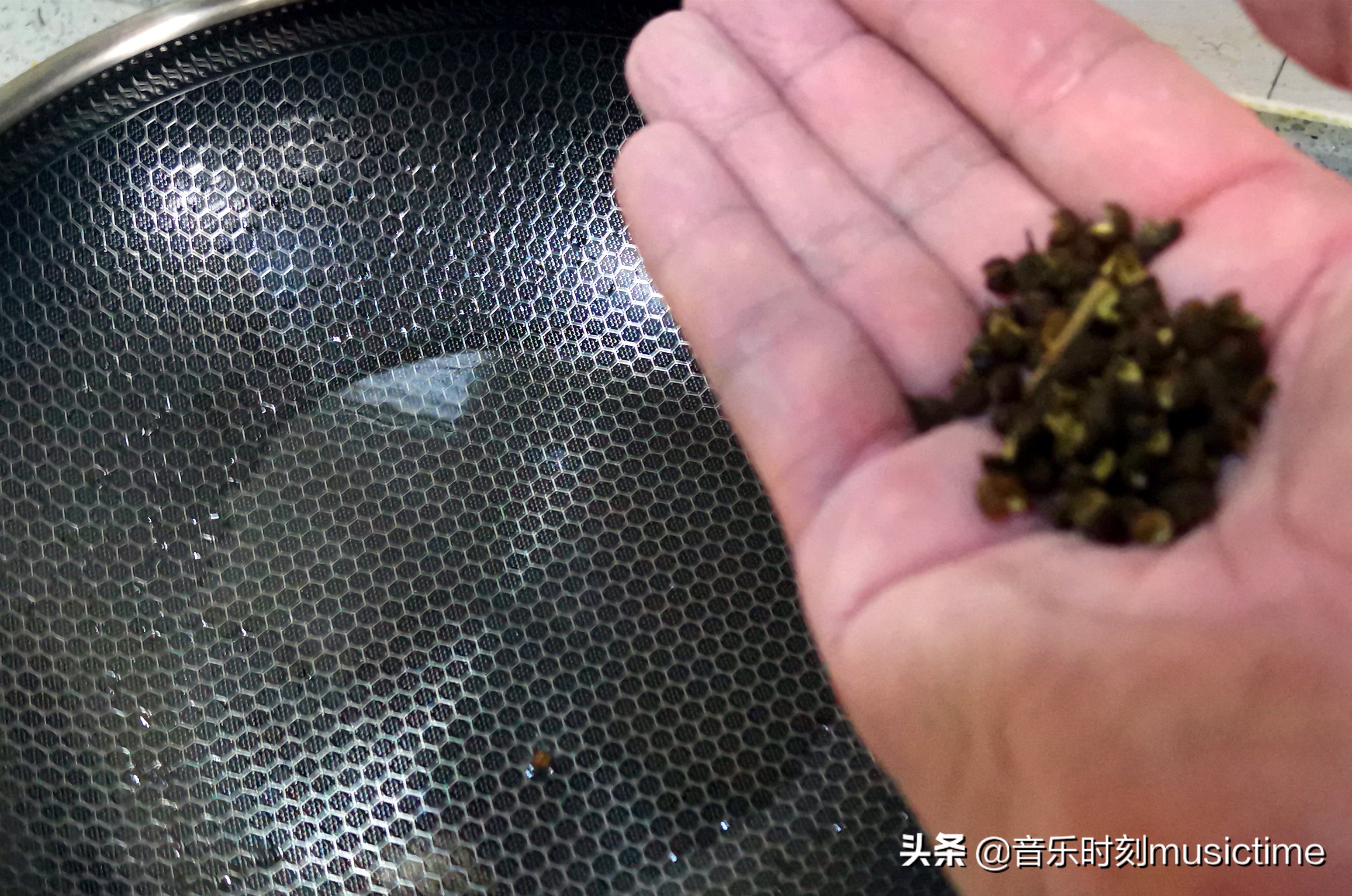 简单的酸菜鱼做法不用草鱼,家常酸菜鱼制作教程快上手试试吧