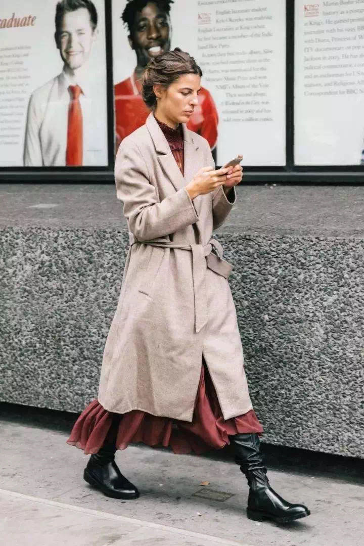 呢子大衣有多时髦？这些搭配知识起来，寒冬穿搭告别臃肿