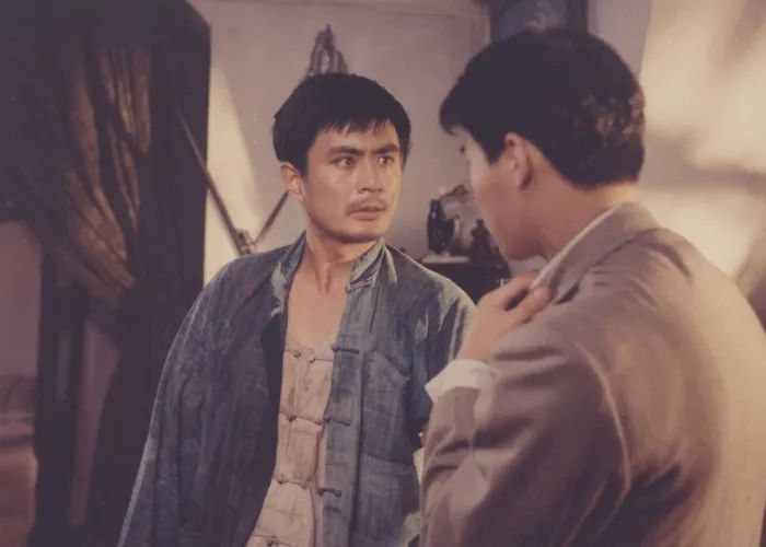 他们的第二条道路：4O位演员的导演处女作,一