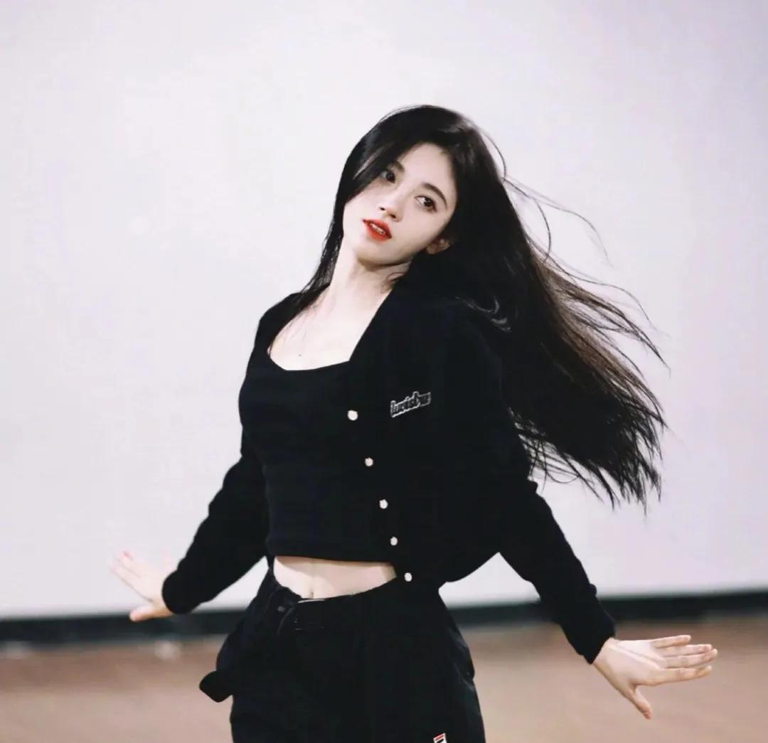 鞠婧祎头像漫画,头像女生鞠婧祎