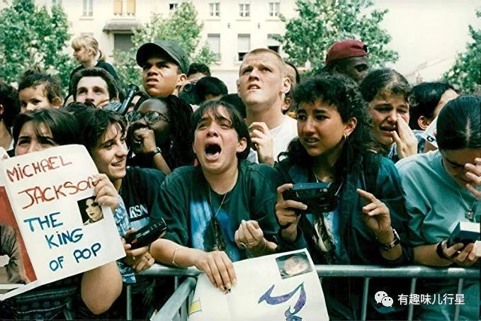 音乐会现场致敬michaeljackson,michaeljackson最经典演唱会