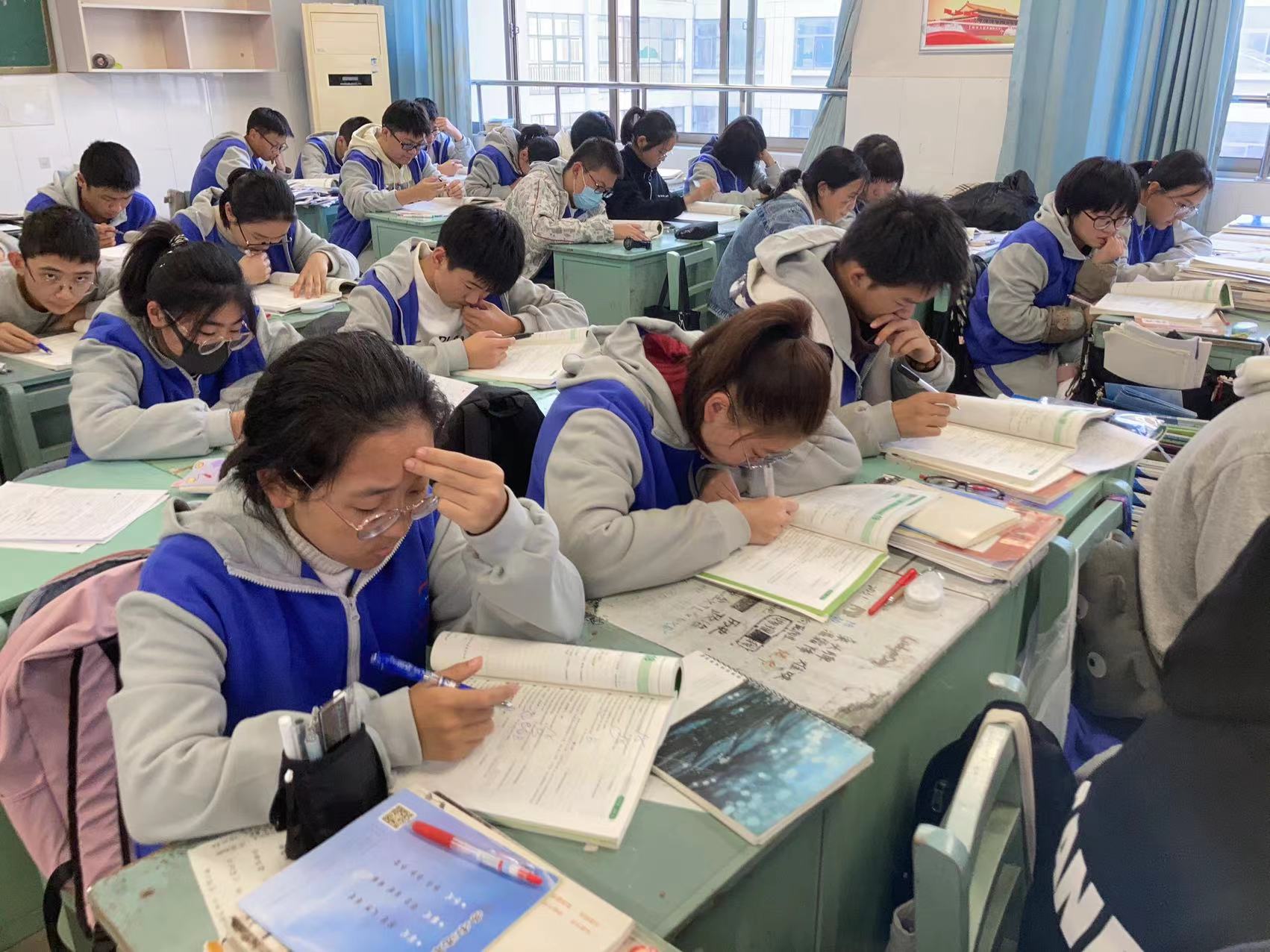 开学第80天：英语朗读批阅赏足球联赛负轻伤