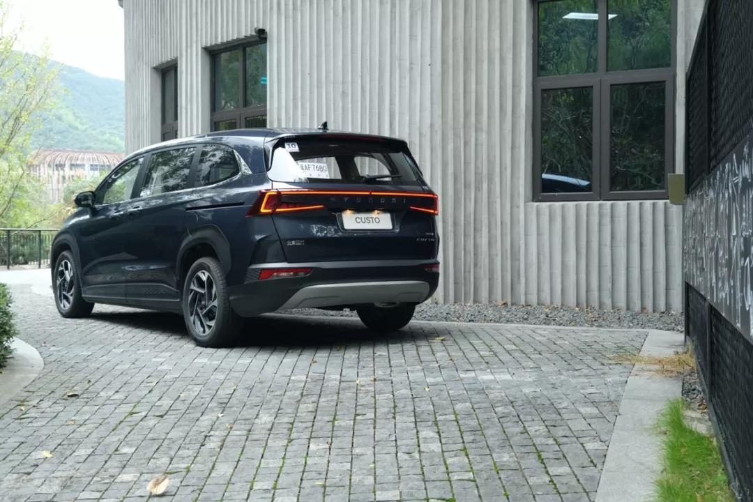 北京现代库斯途2024款落地价,现代库斯途2.0t7座实际油耗