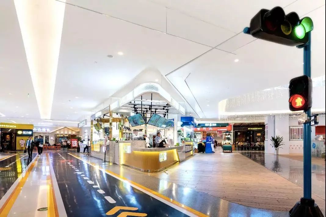 沿着地铁线逛商场，我吹了一天空调~