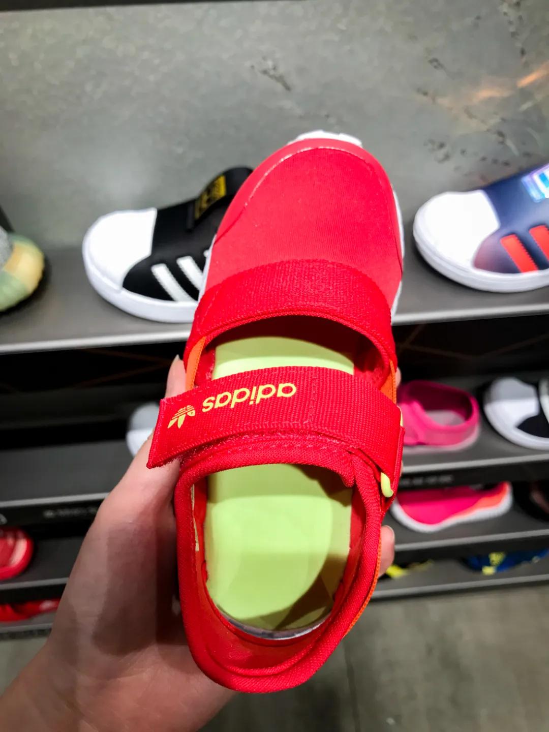 儿童穿哪种凉鞋比较好测评,关爱宝宝从脚开始