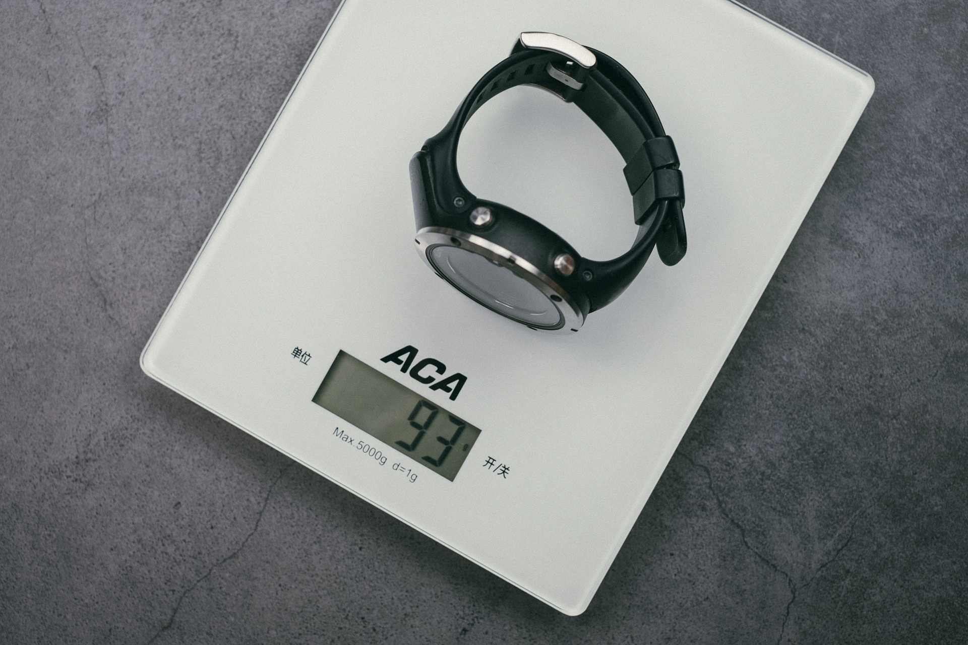 颂拓5黑白限量,颂拓suunto5智能运动手表