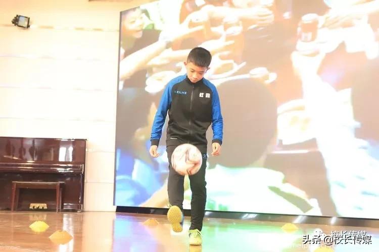学校因足球而精彩,学校因学生而骄傲
