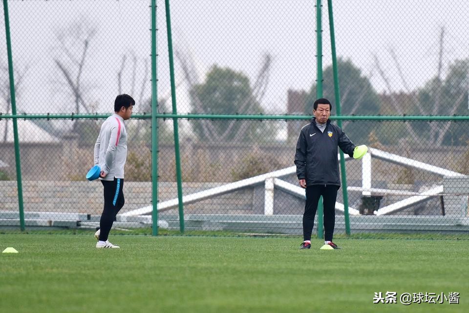 权健边路大腿赛季末爆发助队保级，保持状态他的作用不逊于帕托