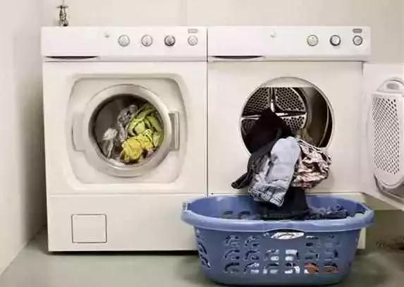 用洗衣机洗羽绒服怎么洗视频,洗羽绒服放洗衣机正确方法和步骤