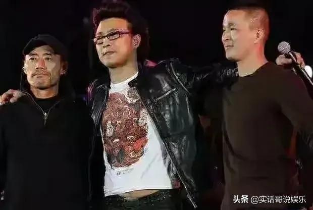 旭日阳刚王旭落魄到地下通道卖艺,草根组合旭日阳刚现状