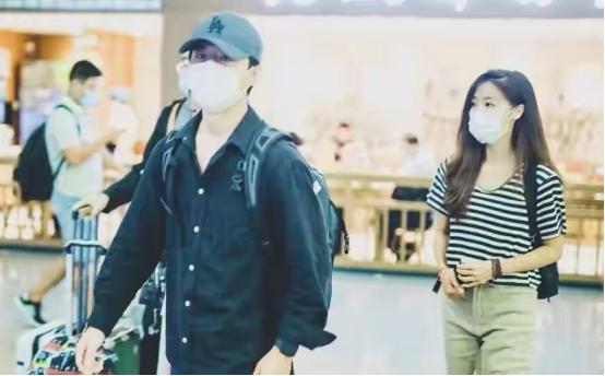 “不靠傍大姐”，36岁的黄轩，打了多少男明星的脸？