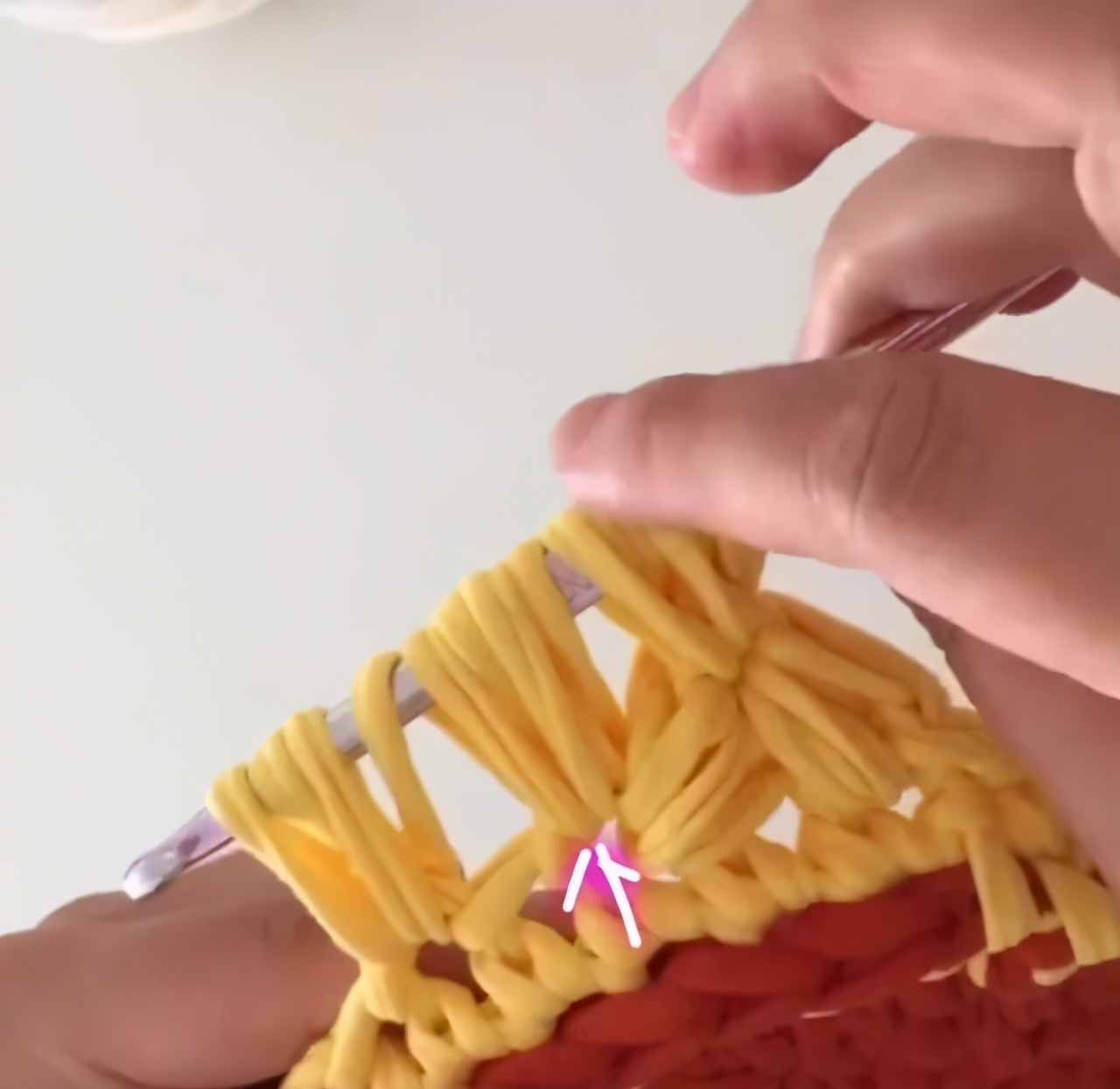 收纳盒子用布条线钩怎么钩视频,用三种毛线钩的收纳物