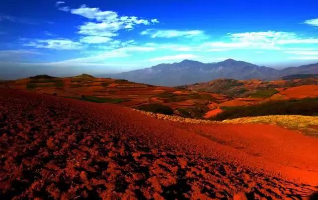 云南适合深秋游玩的地方,云南的秋天适合去哪些景点