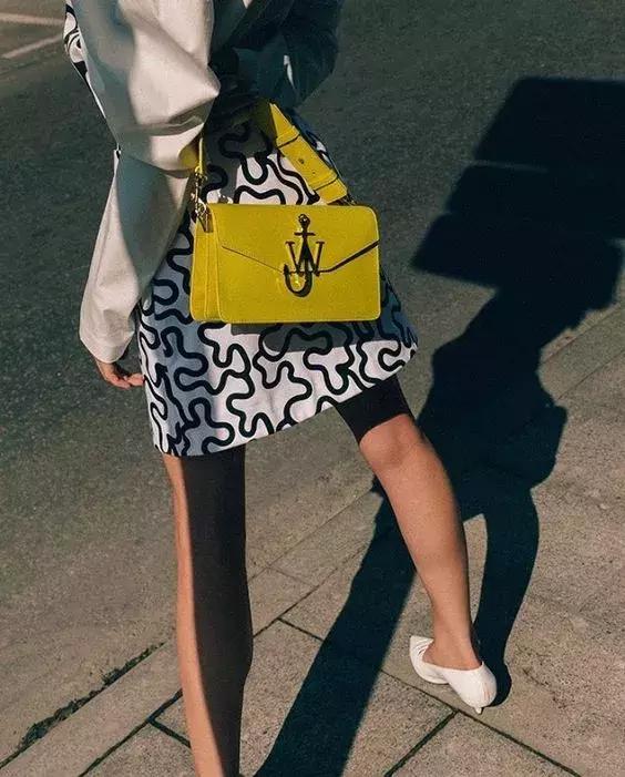 女生第一个大牌包买什么合适,人生第一只名牌包怎么选