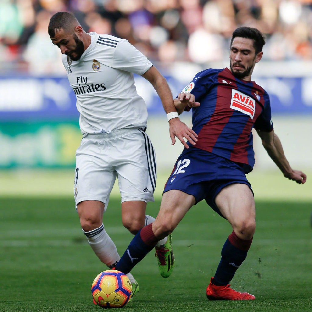 银河战舰谢幕欧洲杯,梅西对埃瓦尔四连胜