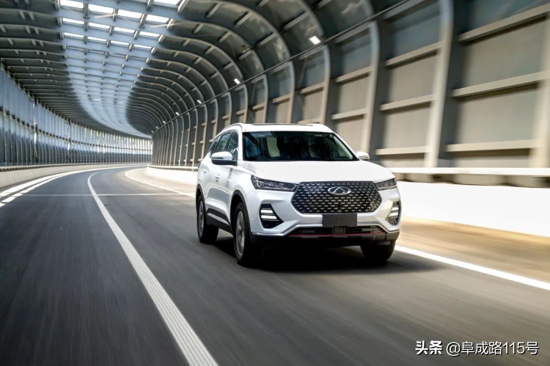 都说奇瑞长进很大，体验瑞虎7后有很多感触，不过还是有话要说