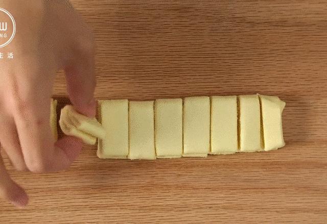 手工千层蝴蝶酥的做法,麦吉士千层蝴蝶酥饼干