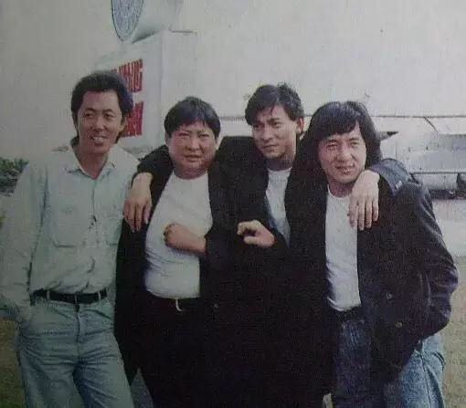 创大拇指和“老二”学说，屹立40年不倒，资助过很多明星，是谁