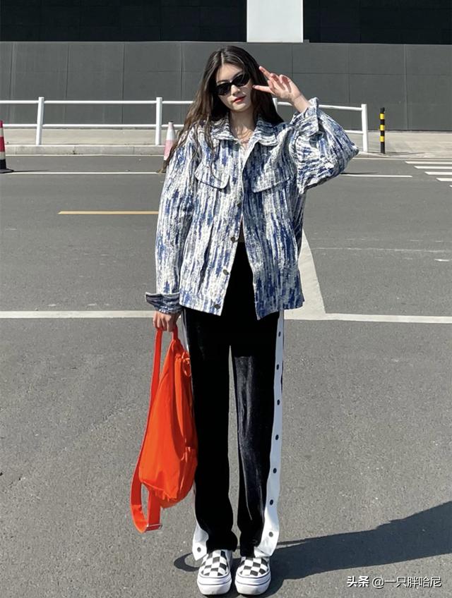 裤子过时不要扔改个潮流穿,不穿的牛仔裤先别扔