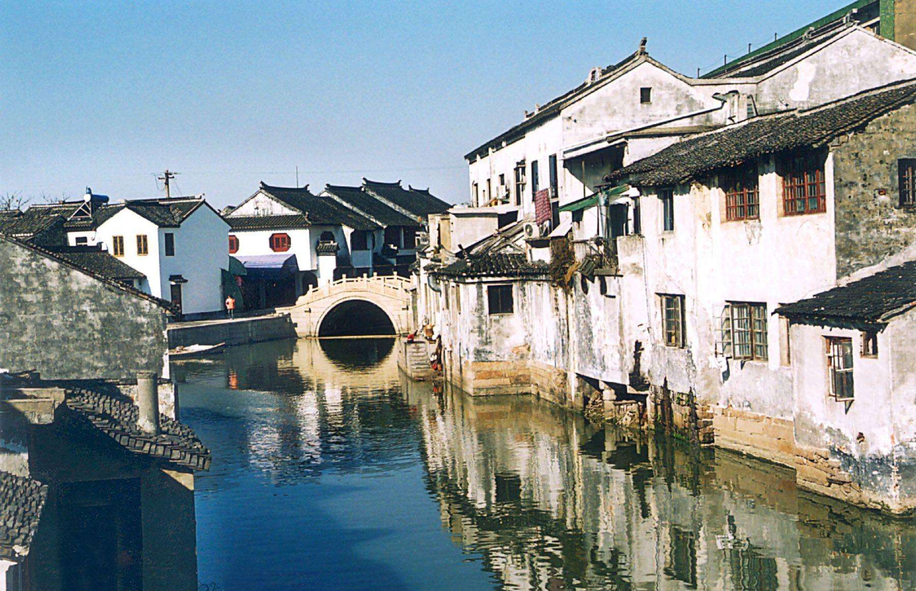 国内最值得去的11个古镇,中国的哪些著名的古镇好玩