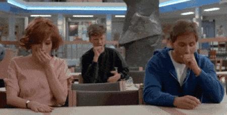 嗓子痒痰咳看了医生也没好转,嗓子痒干咳无痰长期咳是怎么回事