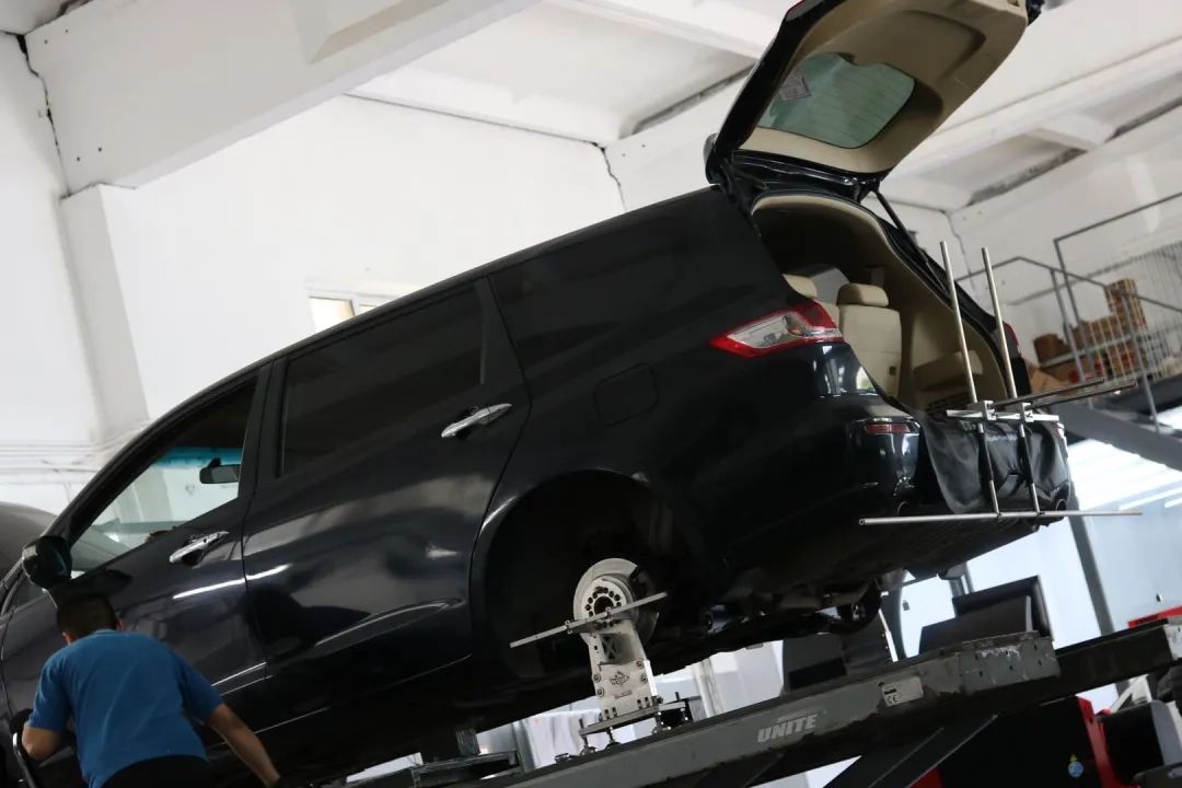 怪兽修车翻新的视频,怪兽修车翻新奥迪q7