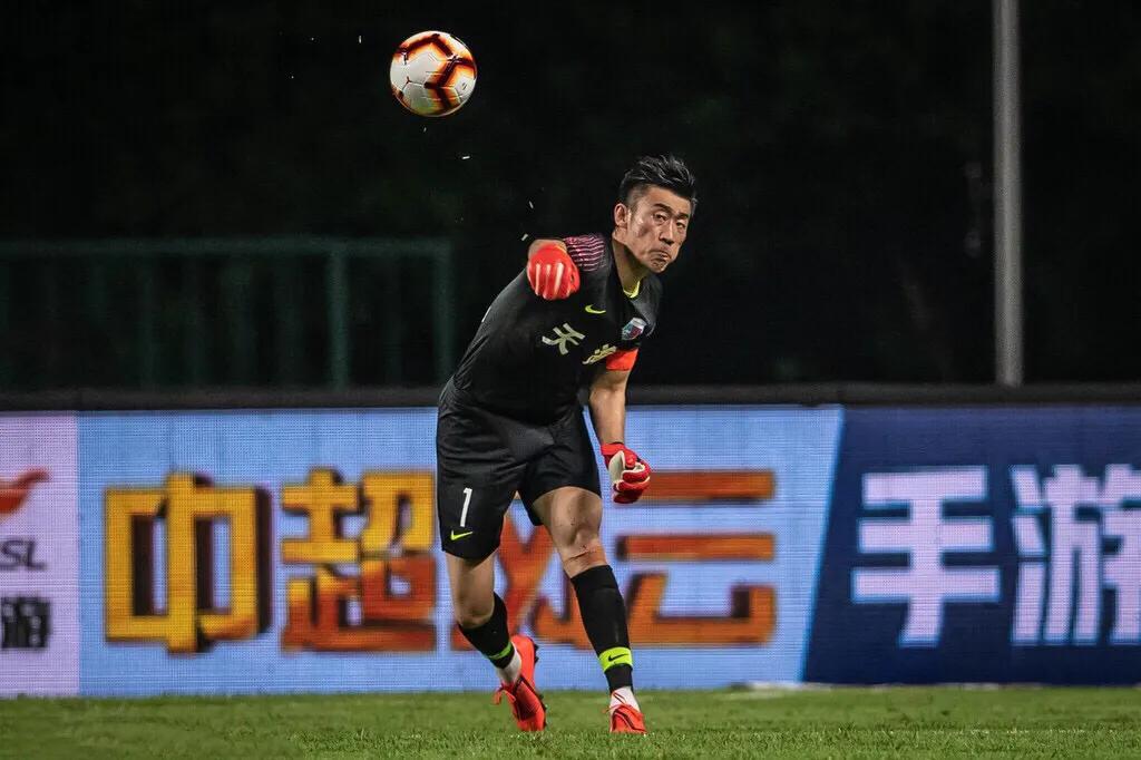 张鹭美貌妻子还在吗,曝张鹭醉驾