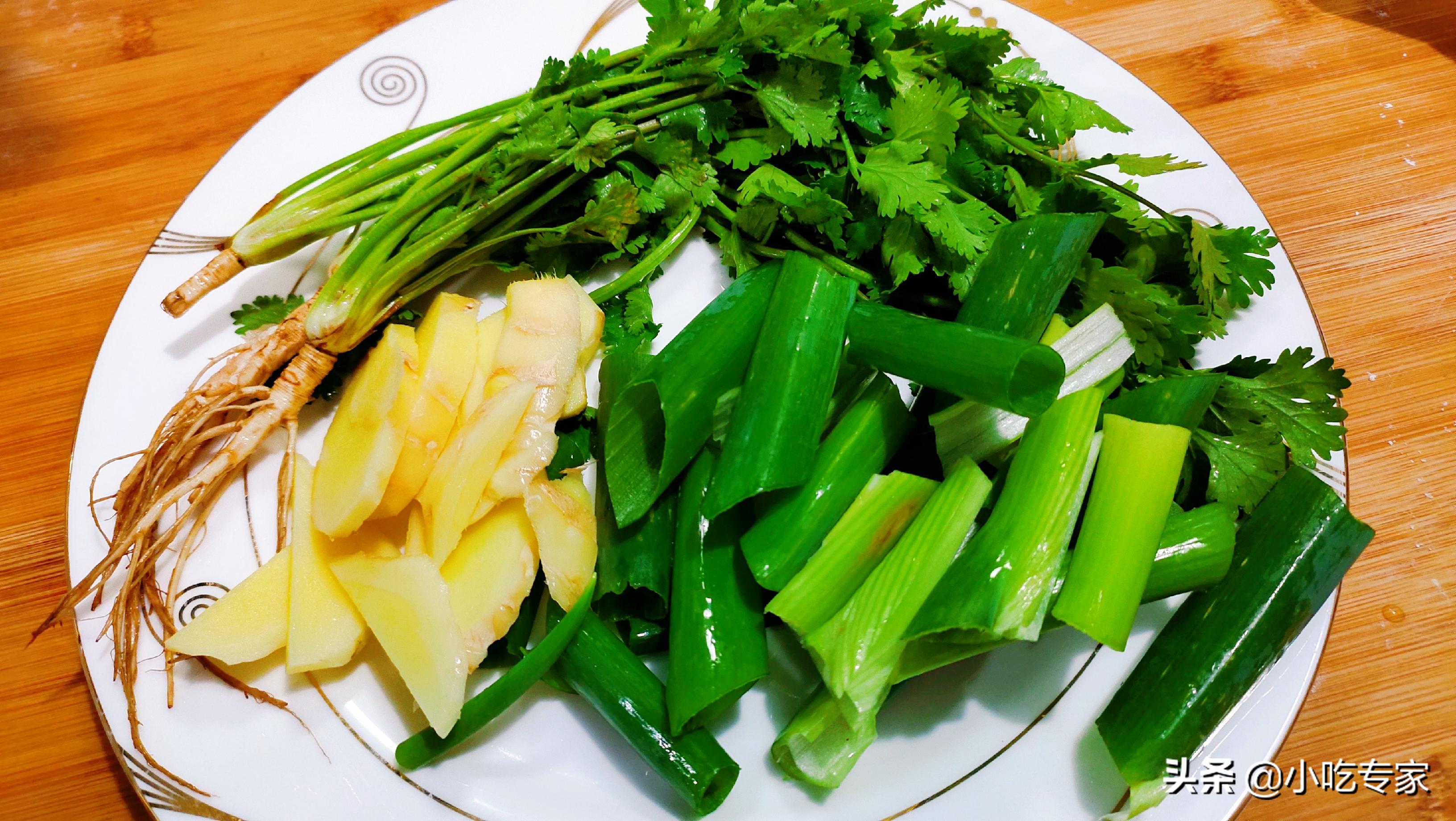 这才是辣椒的真正腌制方法,河南传统腌制韭菜芹菜辣椒怎么腌