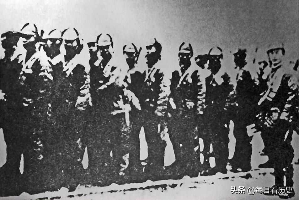 新四军组建时几个师,新四军成立时的党委成员