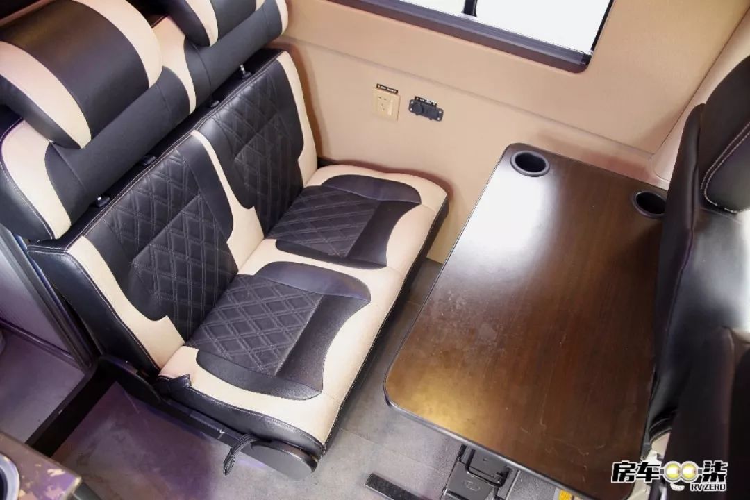 外观低调,配置却很丰富,老百姓也能买得起的东风舒侣B型房车