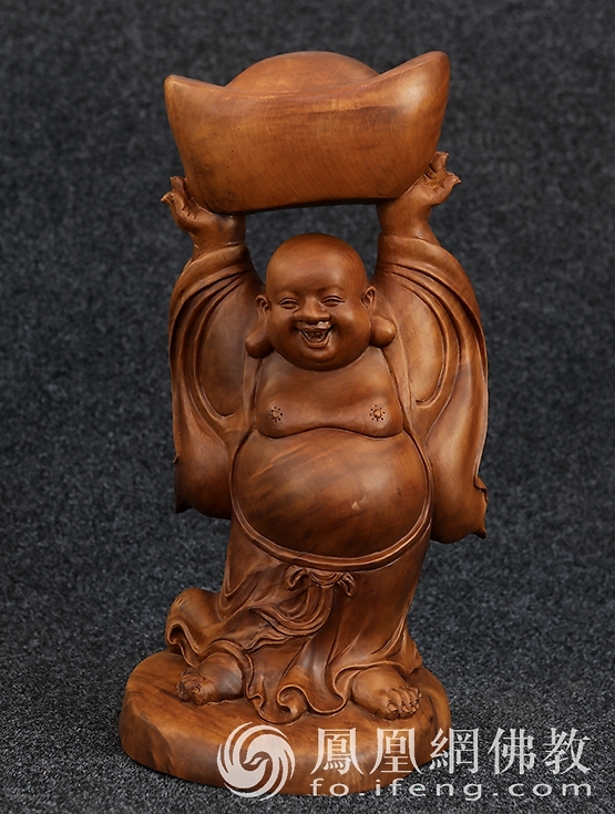 桐柏山木雕博物馆弥勒佛雕像,桐柏木雕博物馆龙的雕像