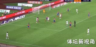 洋哨来不了，本土裁判肩上担子太重了，一晚上2场关键战都有争议