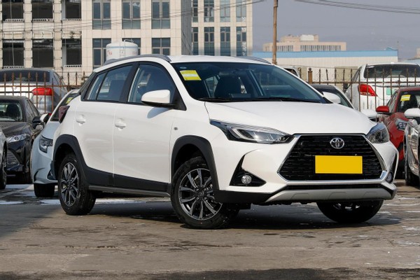 纯市区代步飞度到底值不值得买,本田飞度和高尔夫代步车哪个好