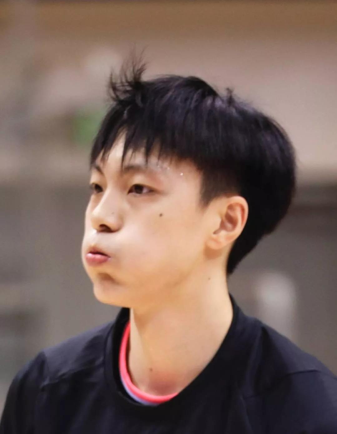 拜托，千万别让萧亚轩看到这些国家体坛中的鲜肉帅哥