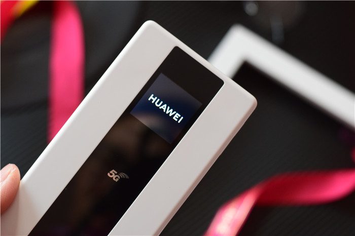 华为最新5g移动随身wifi,华为5g随身wifi和手机5g热点