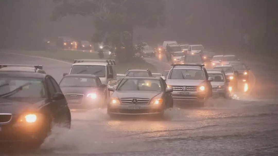 悉尼凌晨暴雨预警情况,悉尼暴雨灾情预警信号