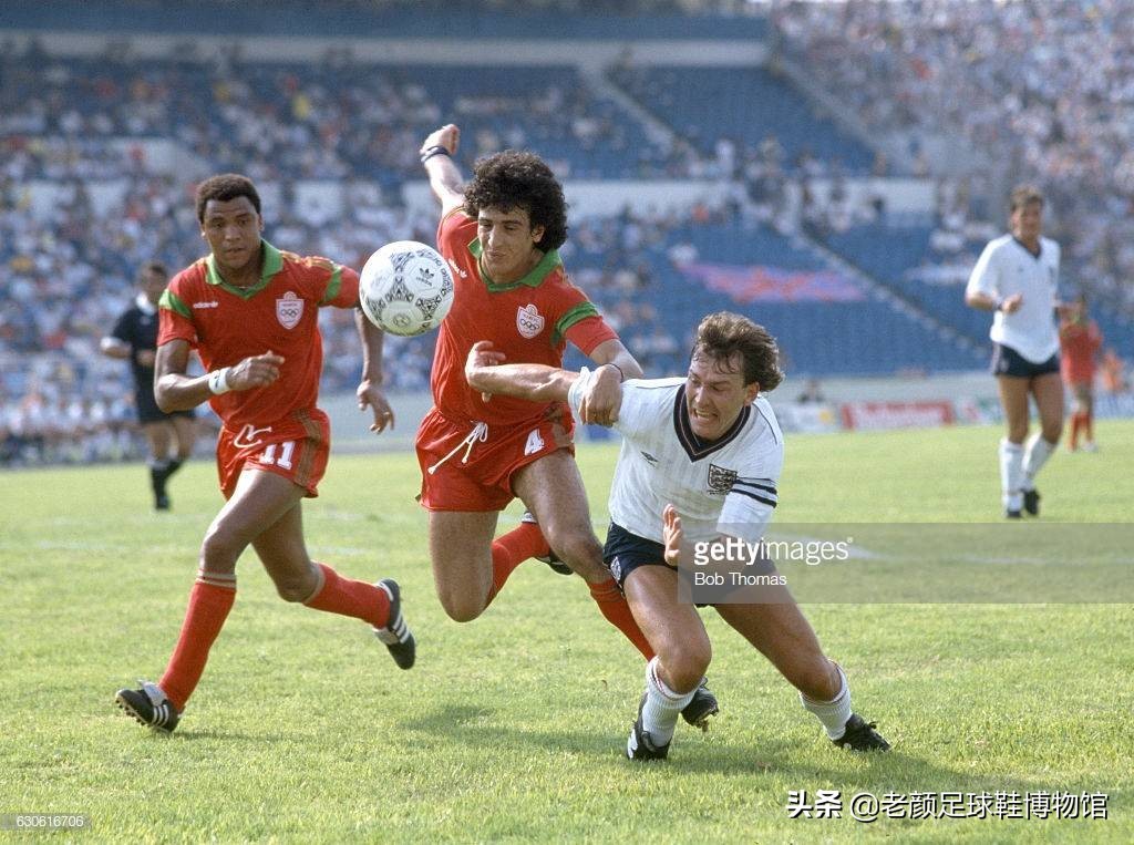 武磊肩伤面对两难选择，学萨拉赫竹篮打水，还是凯撒大帝名垂青史