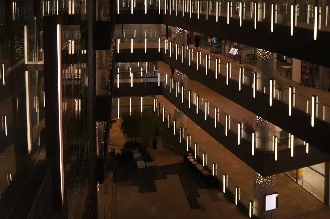 这套品牌形象，很韩国