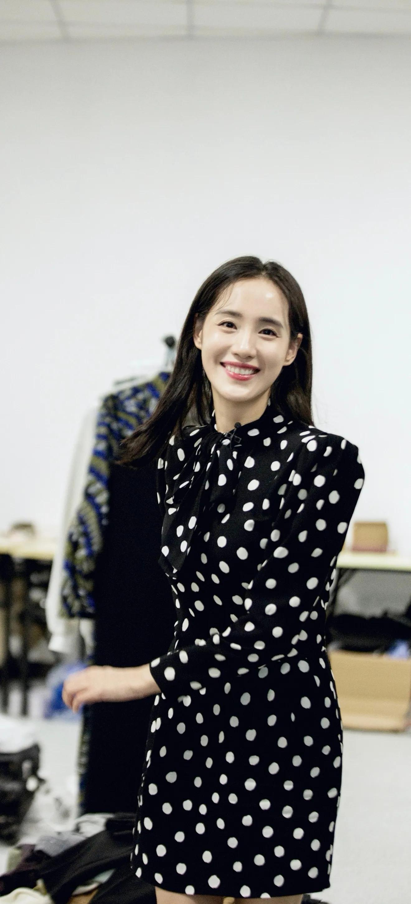 秋雅的扮演者王智,秋雅王智升级当妈