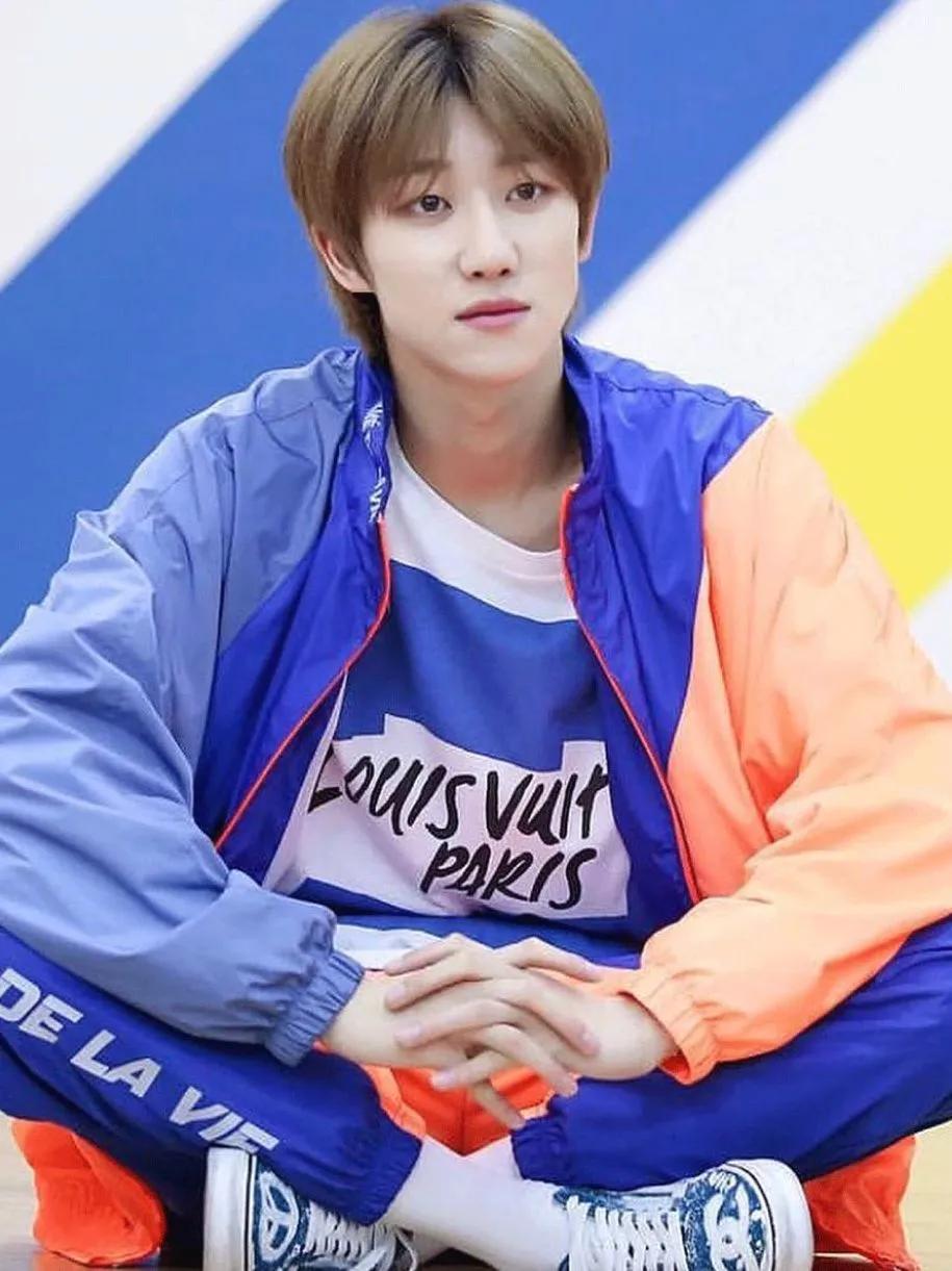 今年流行秋装明星同款,超薄明星同款春装