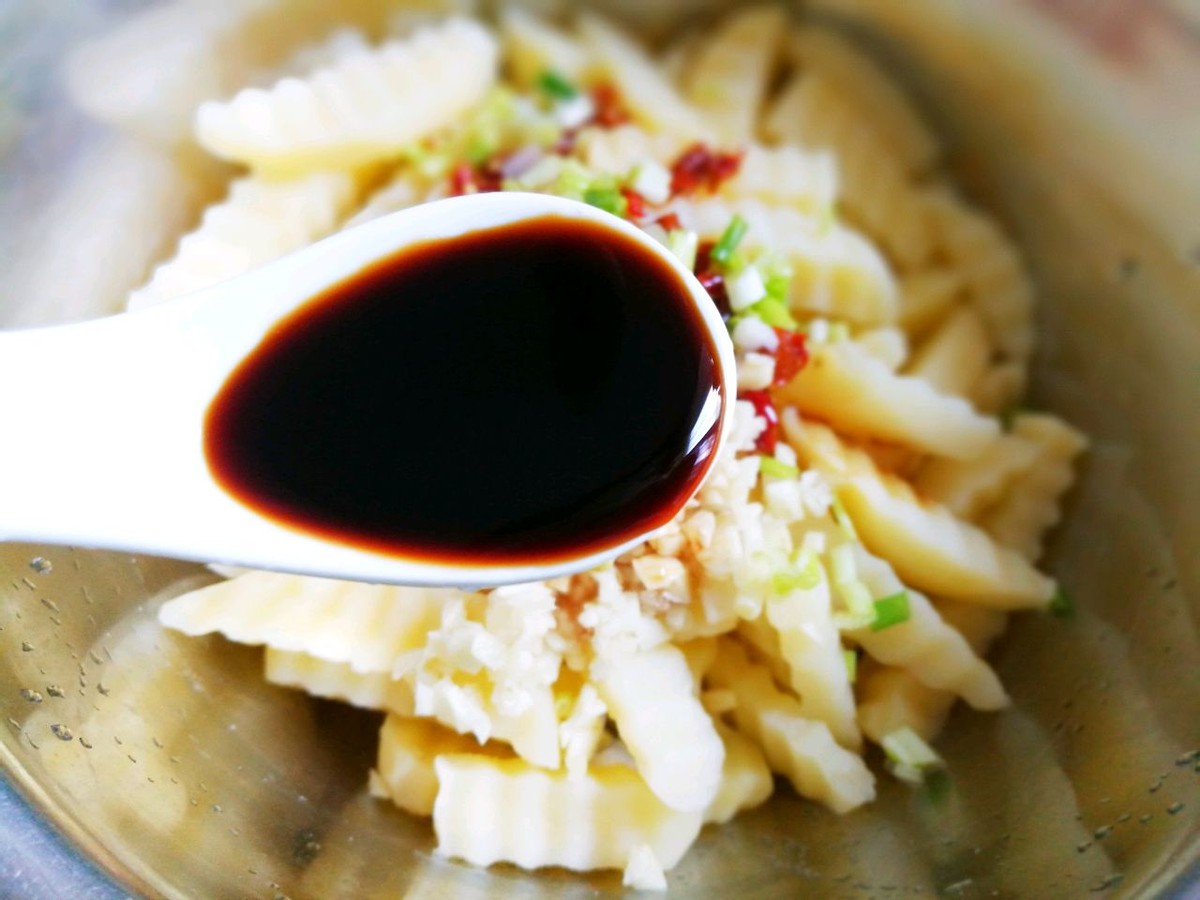 超辣狼牙土豆做法,凉拌狼牙土豆的做法儿童