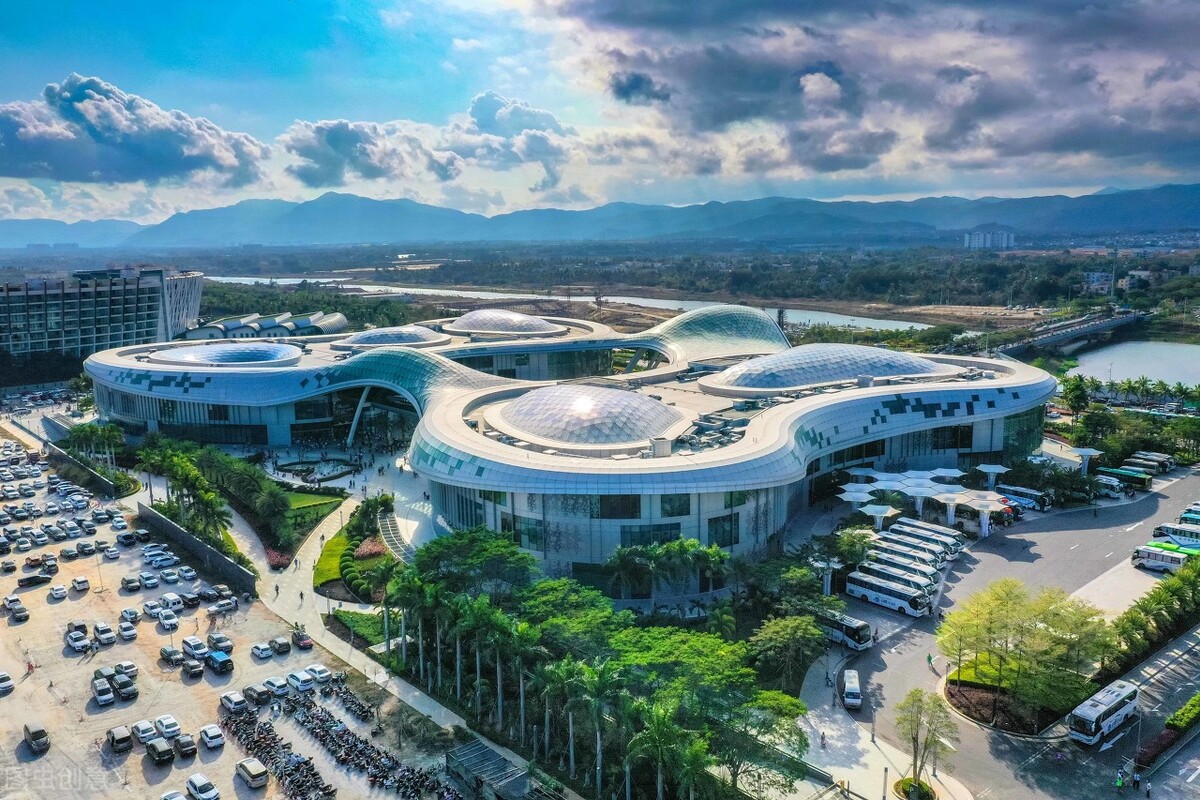 奢侈品5大巨头,全球奢侈品巨头重新聚焦中国热