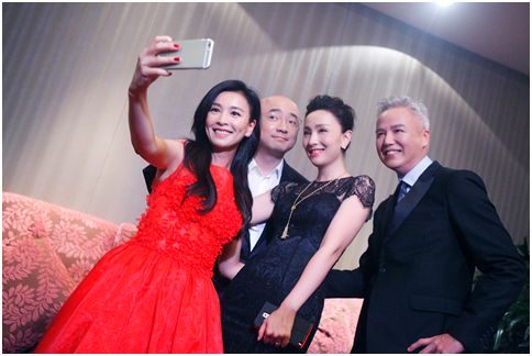 明星“抢滩”,局内局外“混战”,这个暴利行业快迎来千亿规模