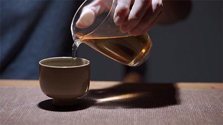 岩茶茶汤是酸性还是碱性,为什么茶汤是酸性但是有益健康