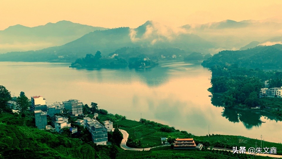 有一种生活叫长寿岛上梦巴马，来一场裸浴景中境如仙