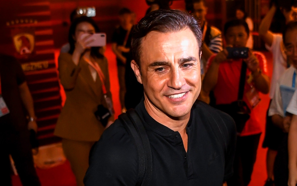 卡纳瓦罗机场讲不出再见,卡纳瓦罗口哨