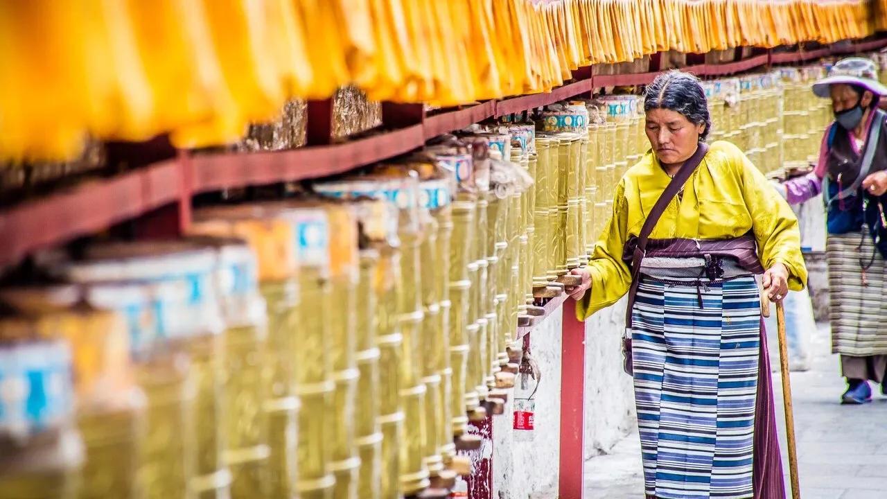 中国唯一不收费的高速公路,中国旅游风景最好的四条高速