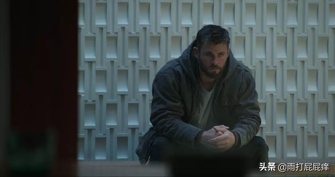 索尔恢复神力一拳轰趴浩克,为什么说索尔可以打响指