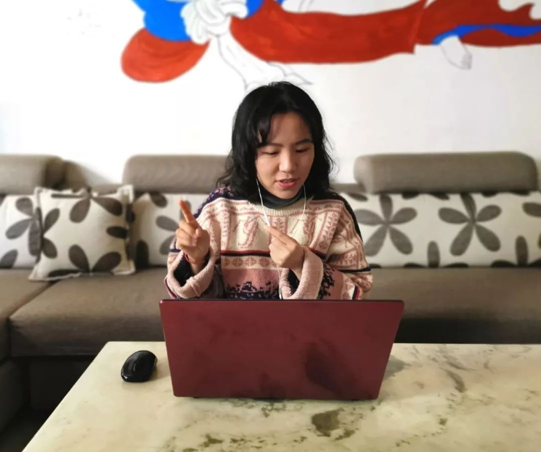 成实外国际部颜值主播全部上线，学生靠课堂表现“打赏”老师